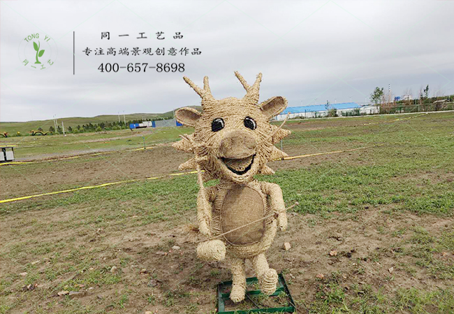 稻草工藝品十二生肖雞造型