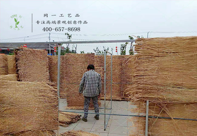 徐州稻草工藝品迷宮現(xiàn)場(chǎng)制作